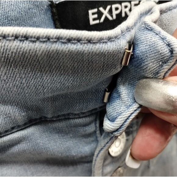 Express Jeans Women's 8 Button Front Light Wash Pockets Super High Rise Skinny - Picture 6 of 10